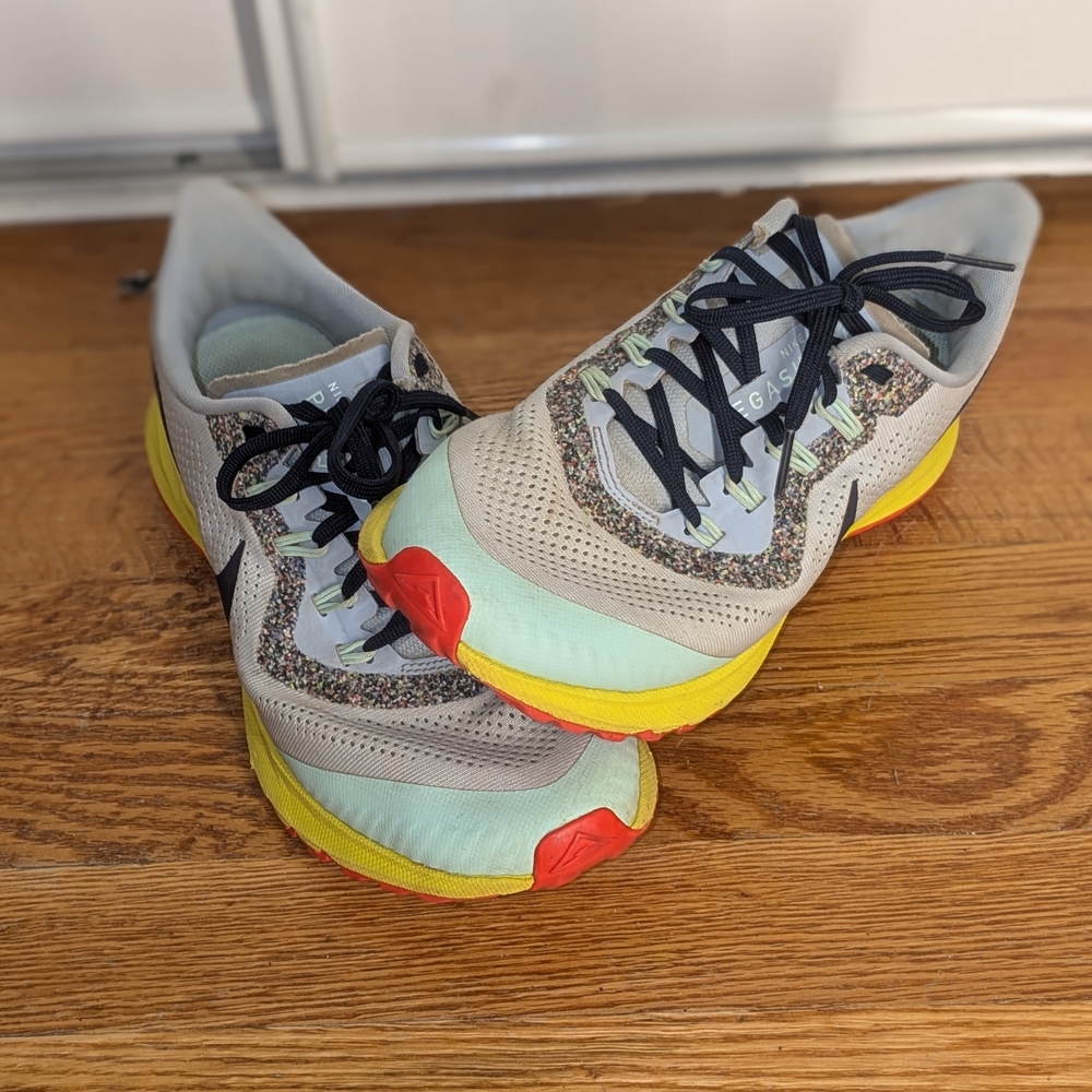 Stylish Women's Running Shoes